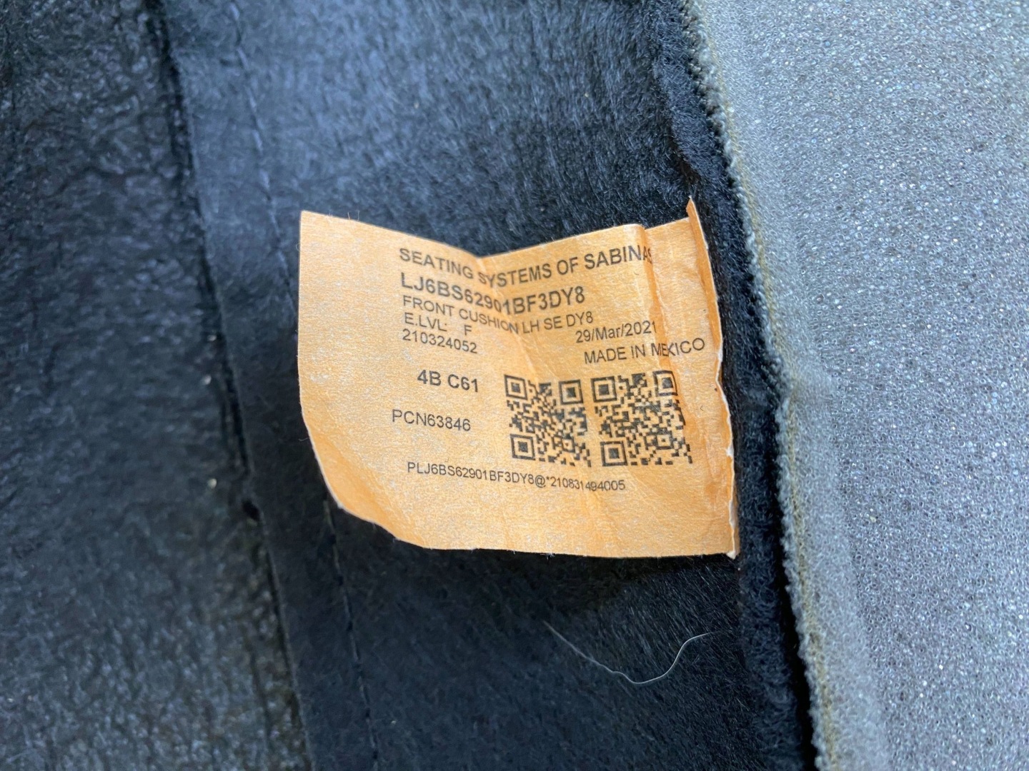 seat driver´s side upholstery material Ford Escape IV Kuga MK3 2020+