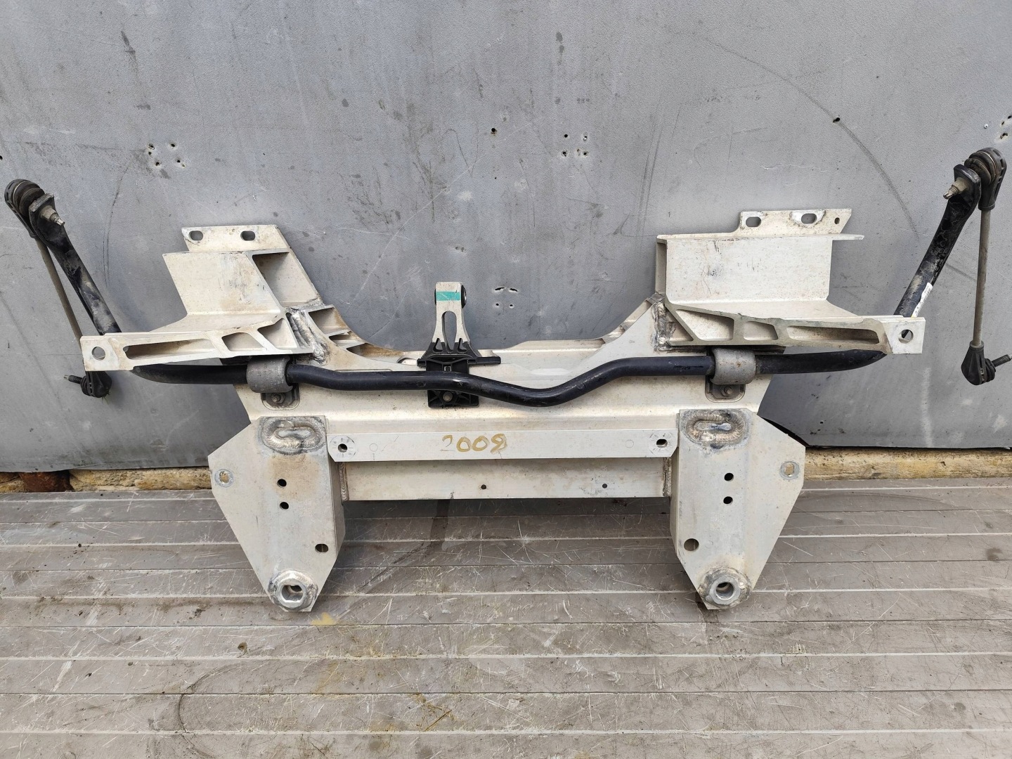 PEUGEOT 2008 II subframe axle beam 9825331880