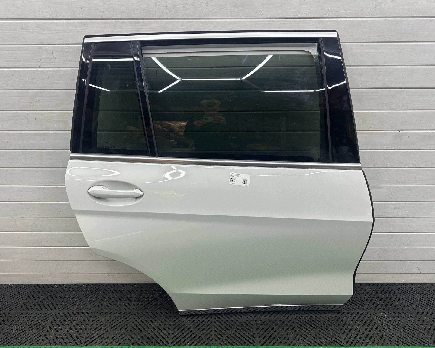 door rear. rear part side right BMW X7 G07 complete colour A300