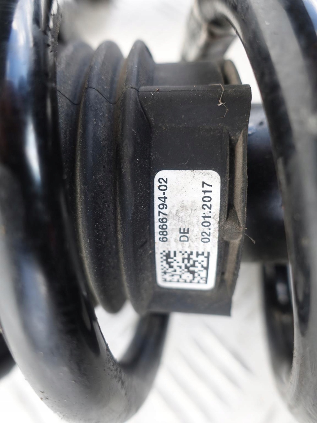 BMW G32 X-DRIVE Stoßdämpfer L oder P vorne