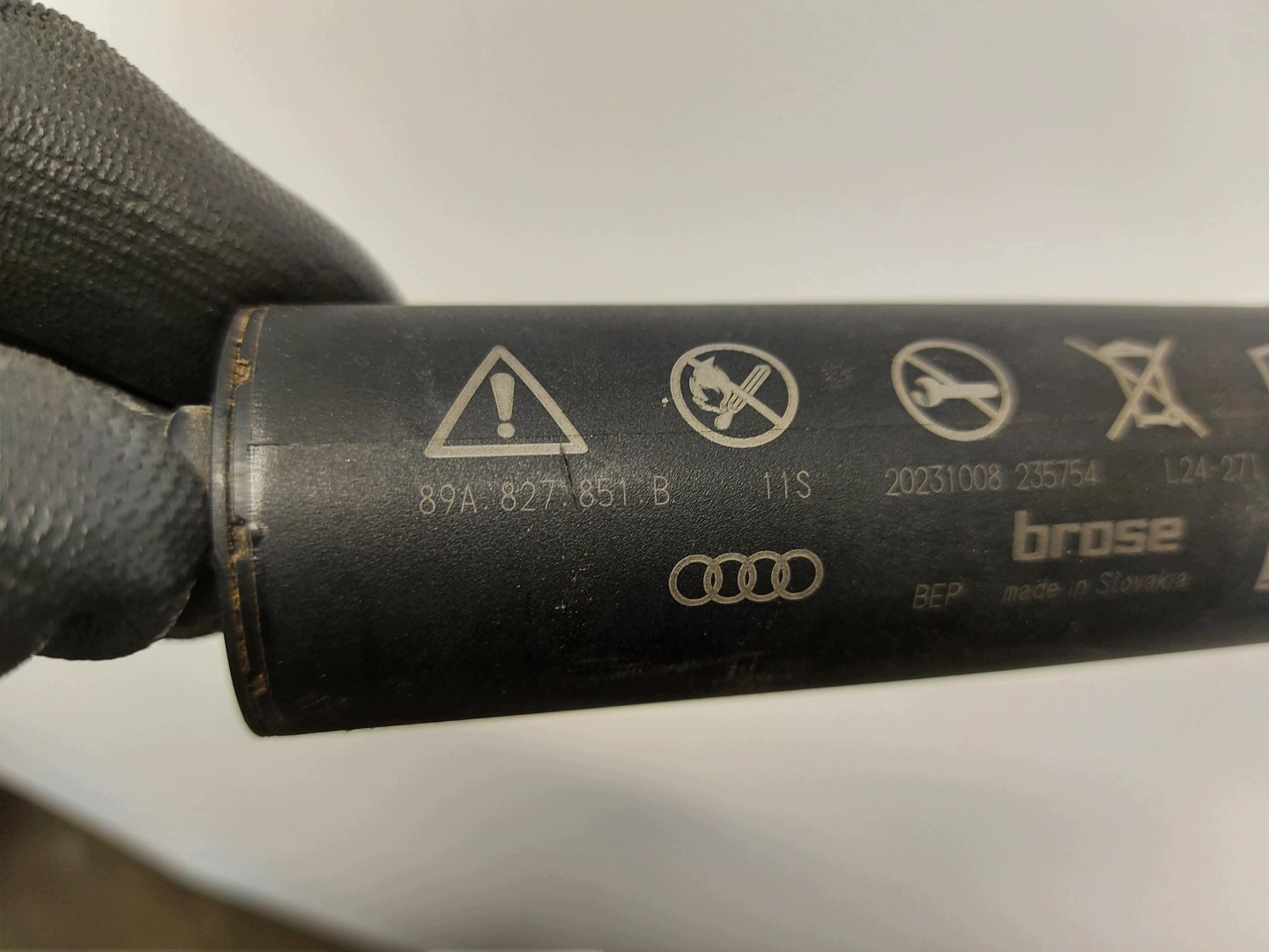 Audi Q4 89A 45 E-TRON , SUV, 2023 damper bonnet left rear part 89A827851B