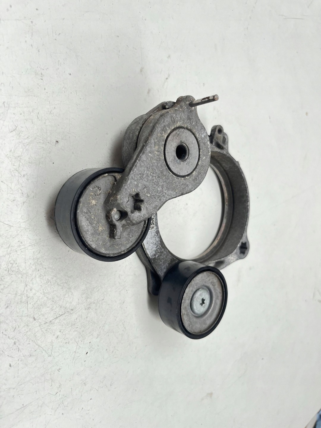 Audi Q7 Spanner Riemenspanner Spannelement 057903133AJ 3.0 TDI !J