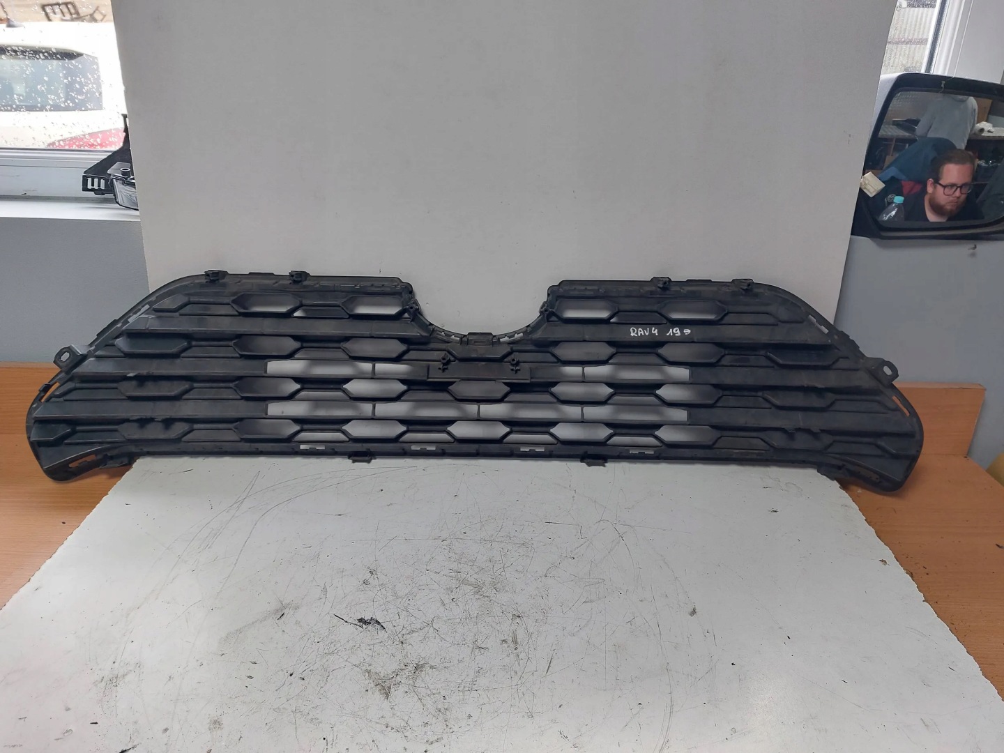 Grille 53112-42190 Toyota RAV4 19
