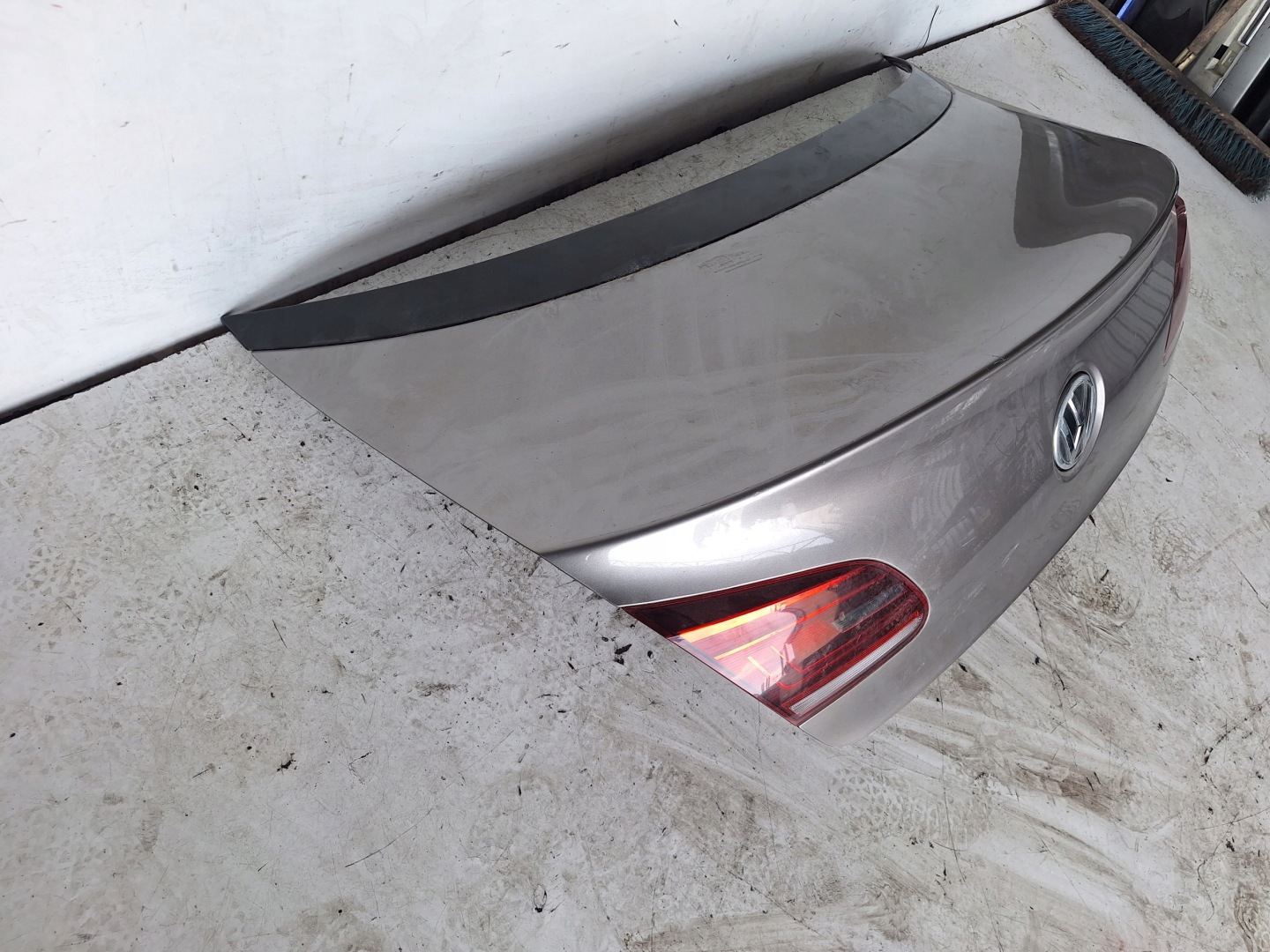 VOLKSWAGEN PASSAT CC LIFT 12-17 boot door