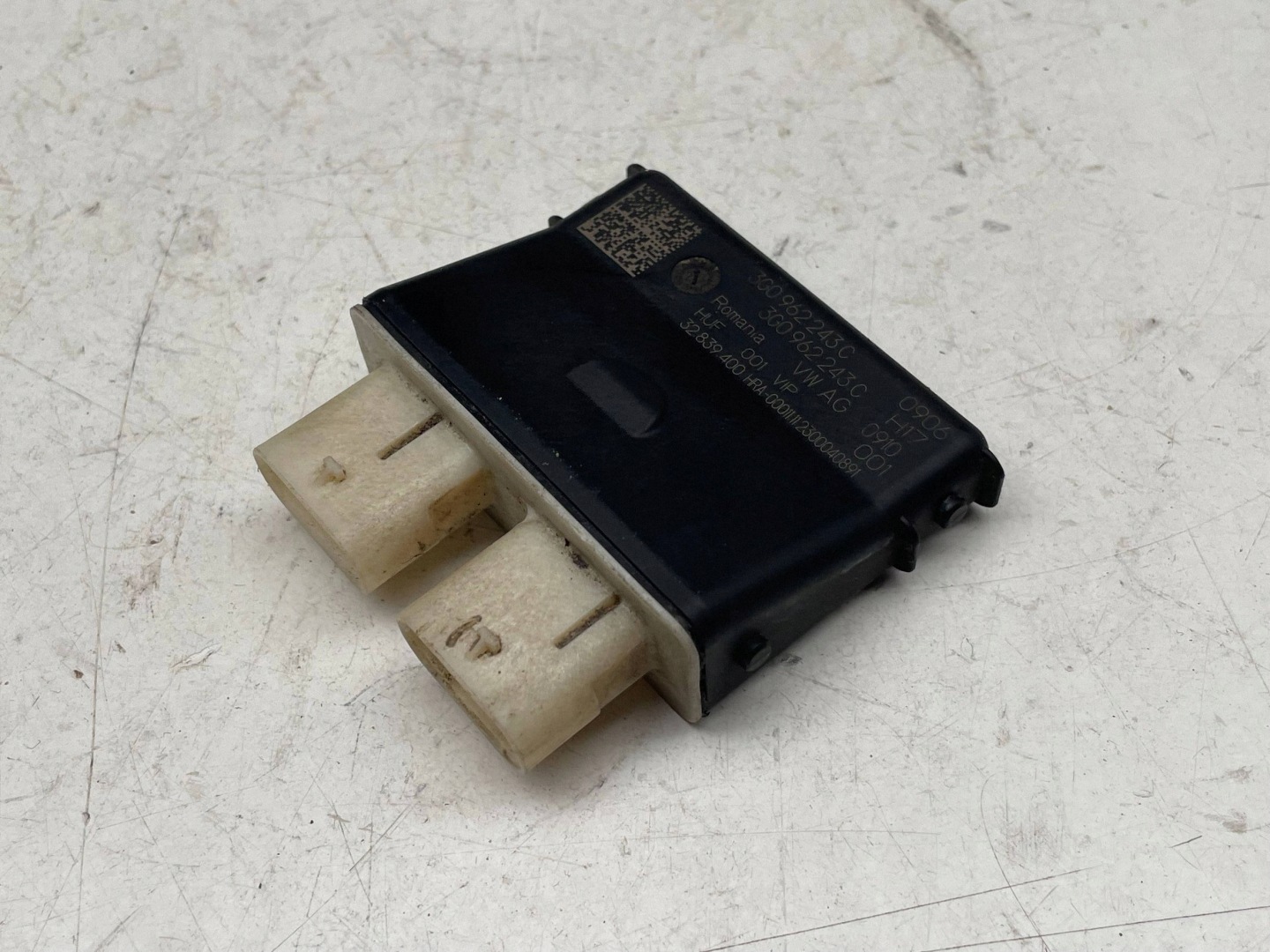module bonnet boot VW SEAT TARRACO 3G0962243C original