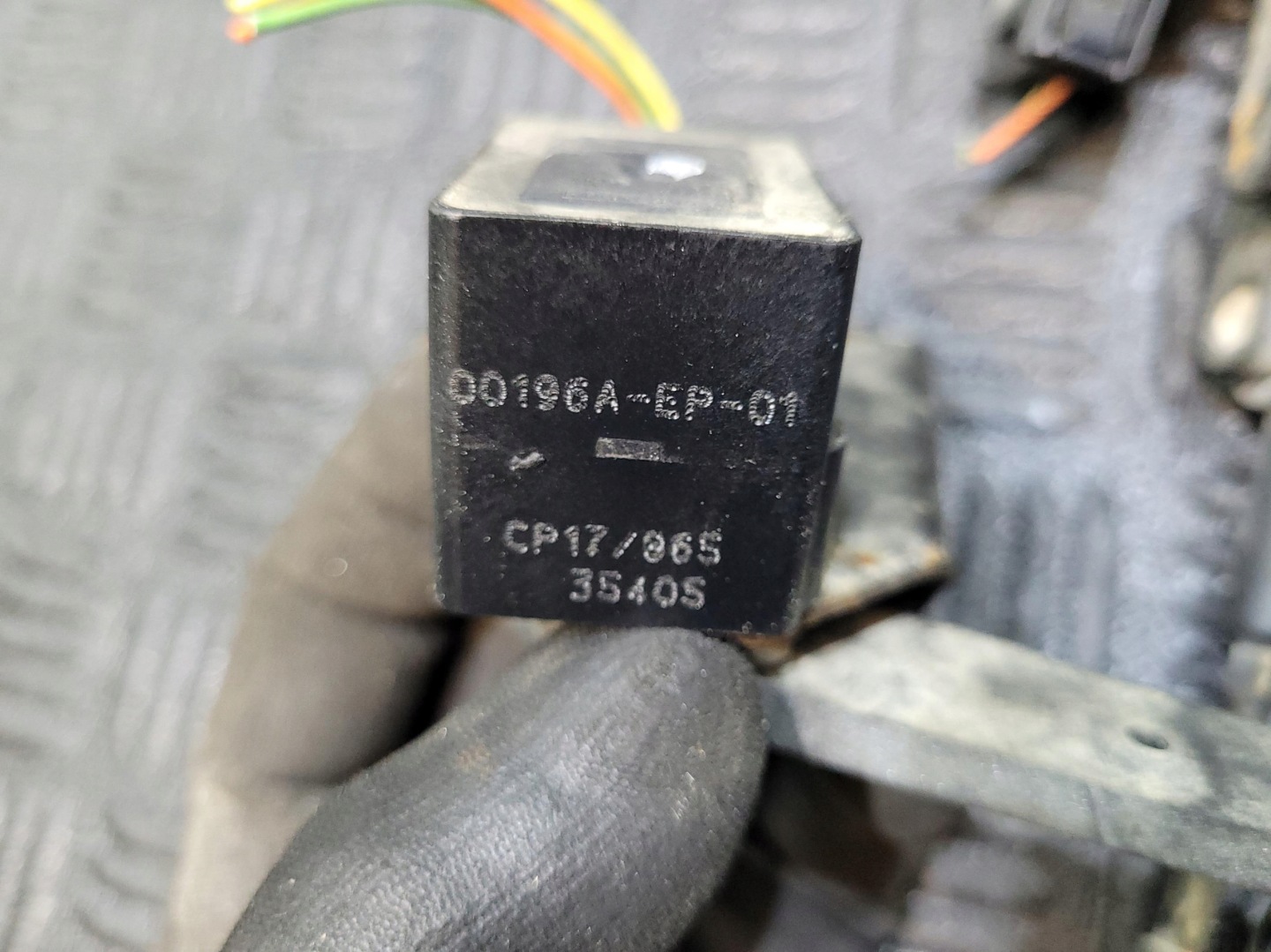 capteur correcteur de portée HUMMER H2 6.0 V8