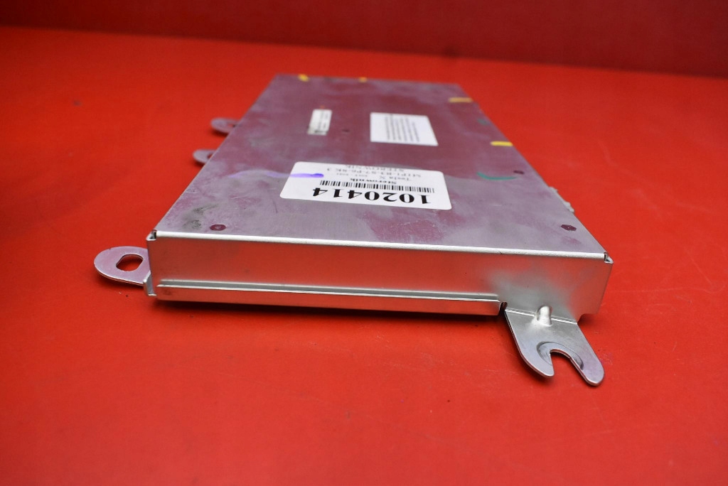 control unit module KONTROLI KORPUSU ECM ECU 1045451-00-F TESLA MODEL X 90D 15