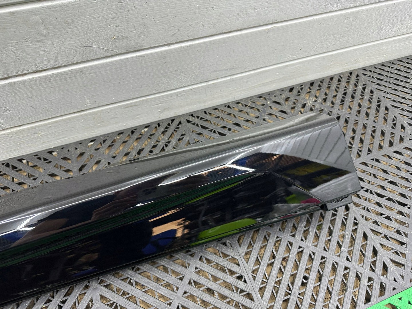 moulding threshold front side right Mini Countryman U25 5A62D06