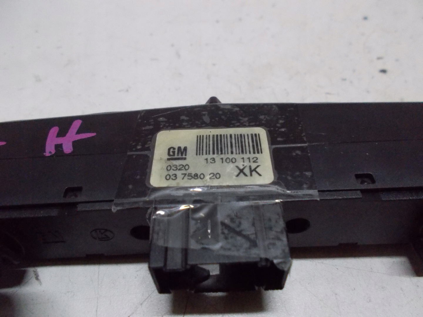 OPEL ASTRA H CABRIO 1.9 CDTI 06R PANEL switch of warning lights 13100112