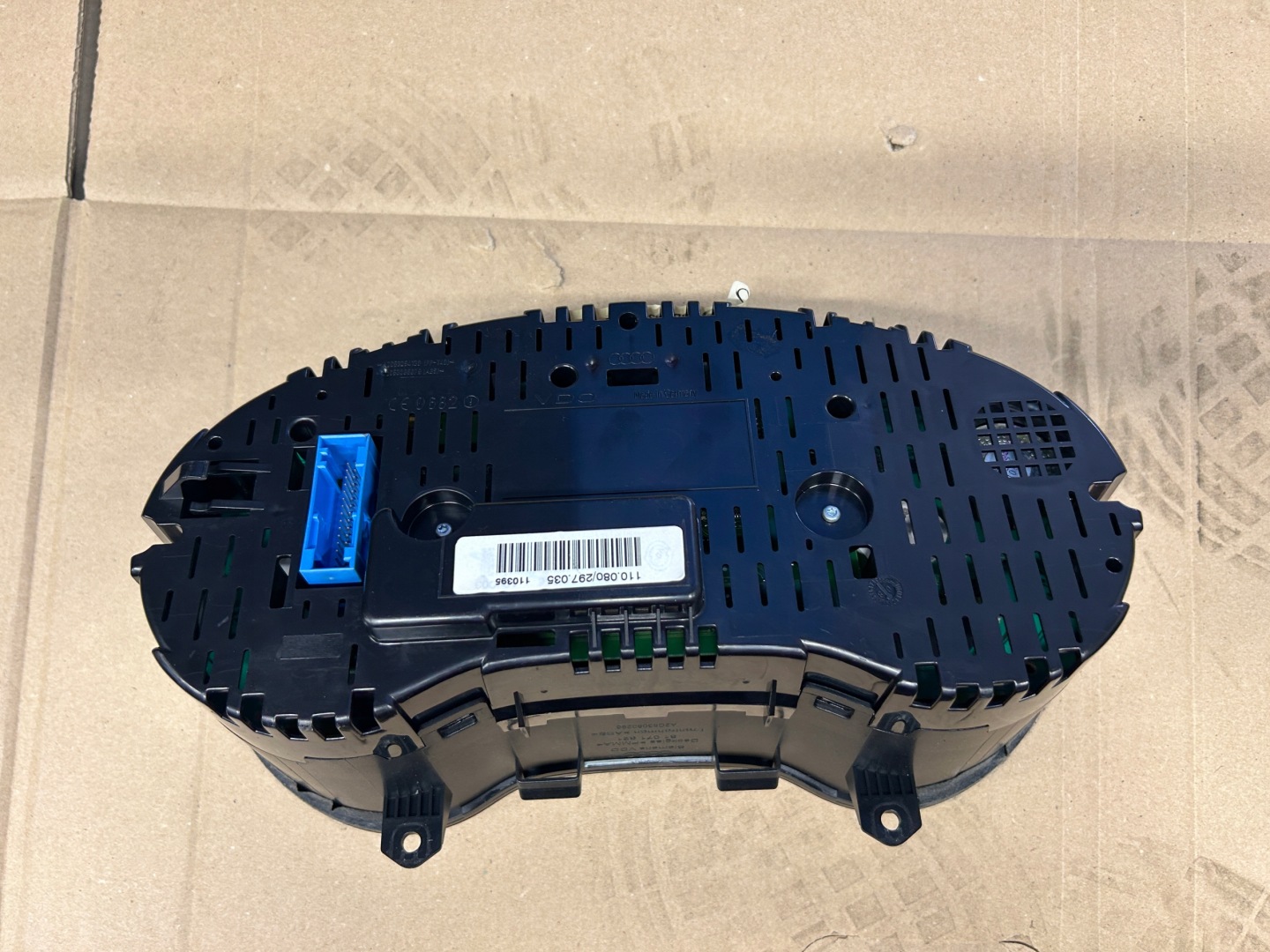 AUDI A3 8P 1,8 budíky 8P0920931F