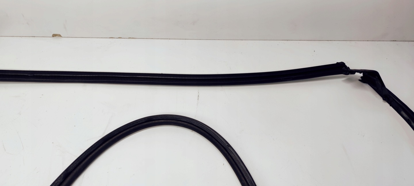 Dichtsatz Tür links AUDI A5 COUPE 8T0837911D