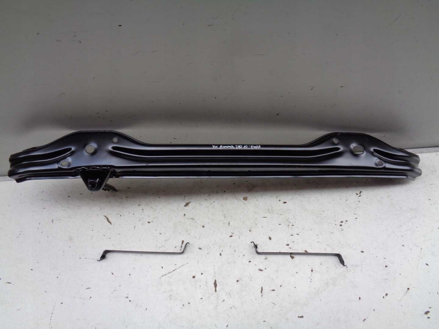 new pillar bumper support front VW AMAROK 2H 2H0
