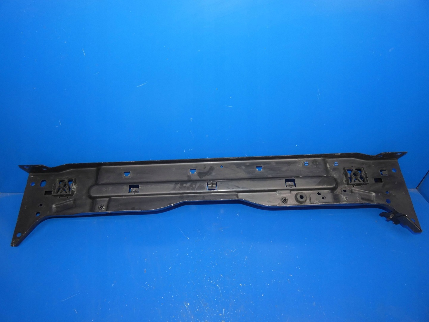 VOLVO XC40 support panel for radiators pillar iron front