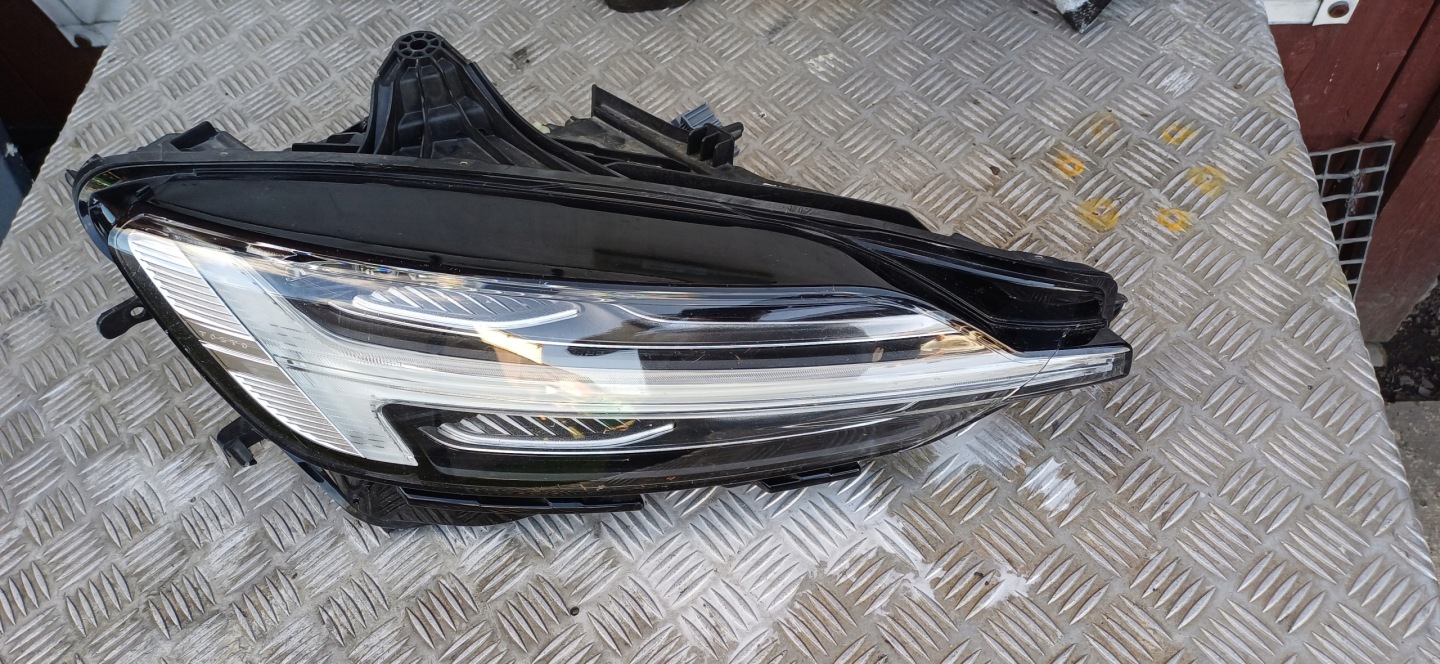 light VOLVO C60 S60 V60 III FULL LED REFLEKTOR right 32347005 2023R