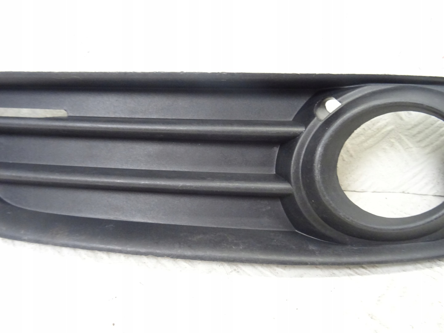 grid of a bumper front front left AUDI A3 8P