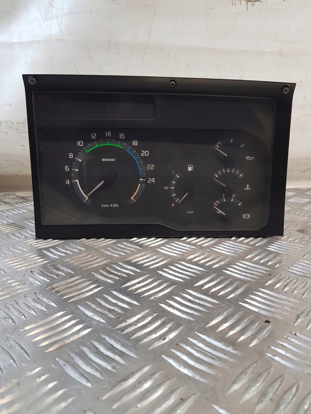 dials dials VDO RENAULT ILIADE 99R- 5010381706 110080023/005