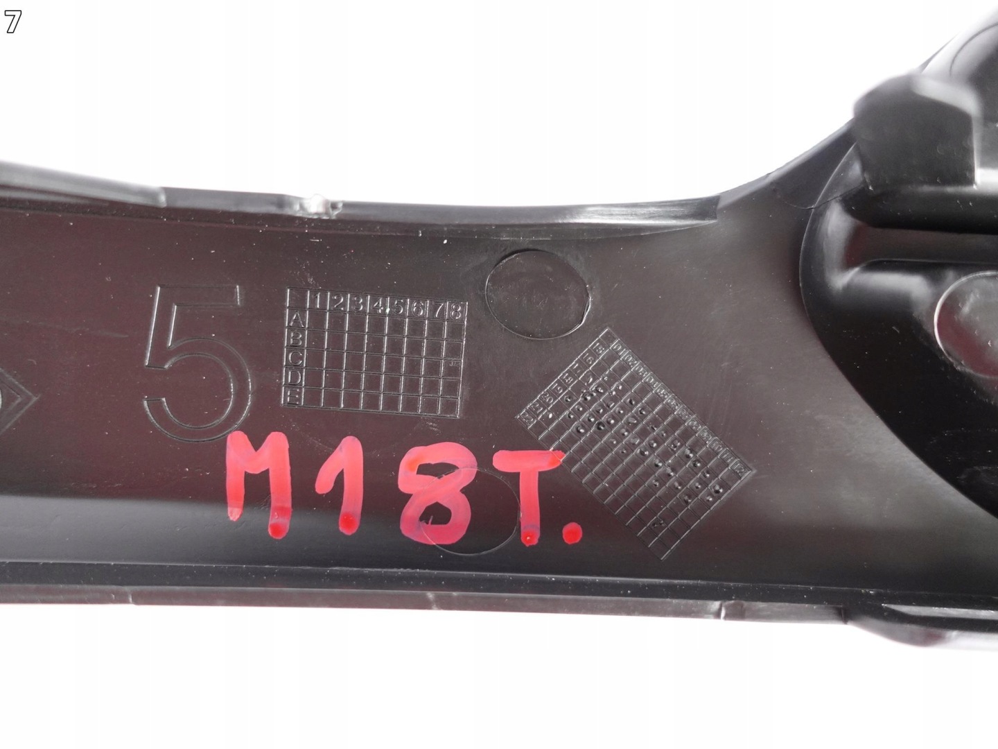RENAULT CLIO IV LIFT moulding left bumper PDC