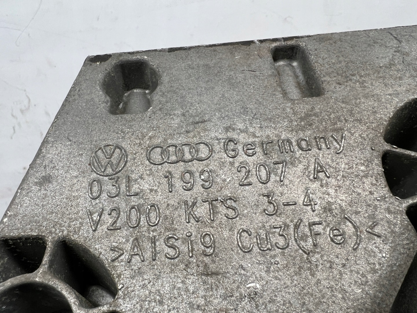 VW Seat Audi 1.6 TDI engine mount 03L199207A