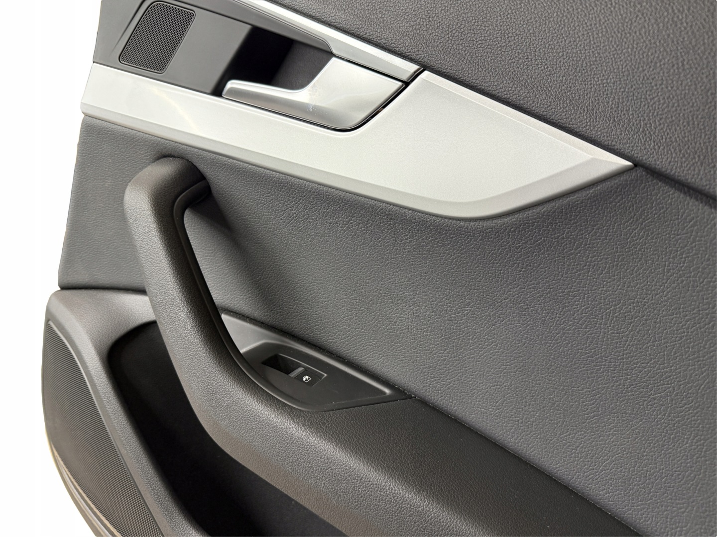 AUDI A4 8W B9 side door right rear part leather