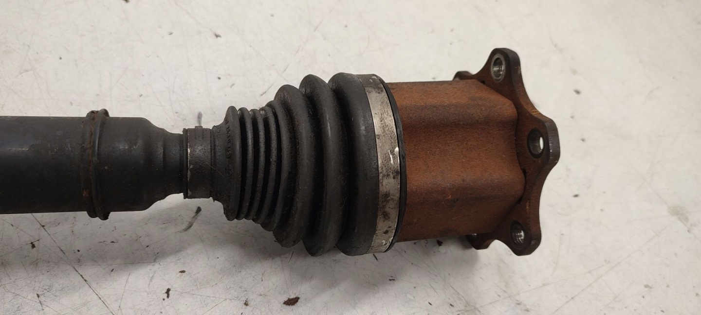 semi-axis right long automat VW Passat CC 2,0 TDI