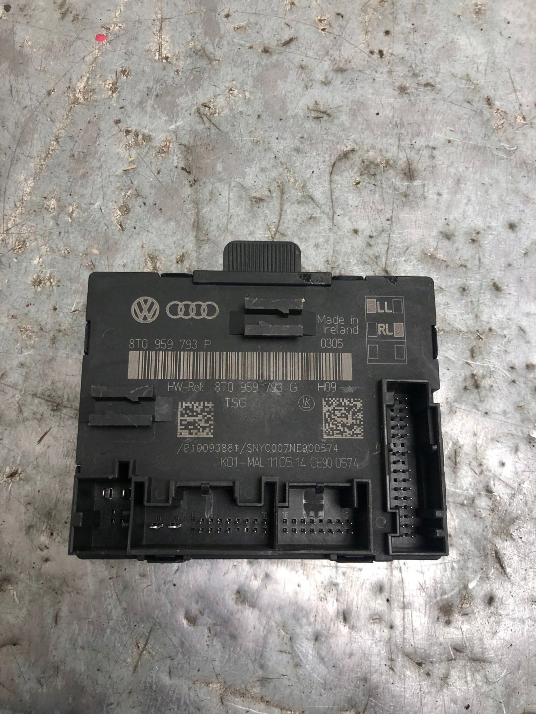 module door left front AUDI A4 B8 LIFT 8T0959793P