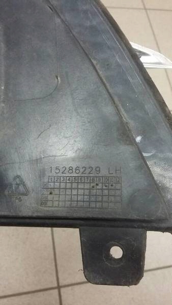 grid of a bumper SATURN SKY OPEL GT left front