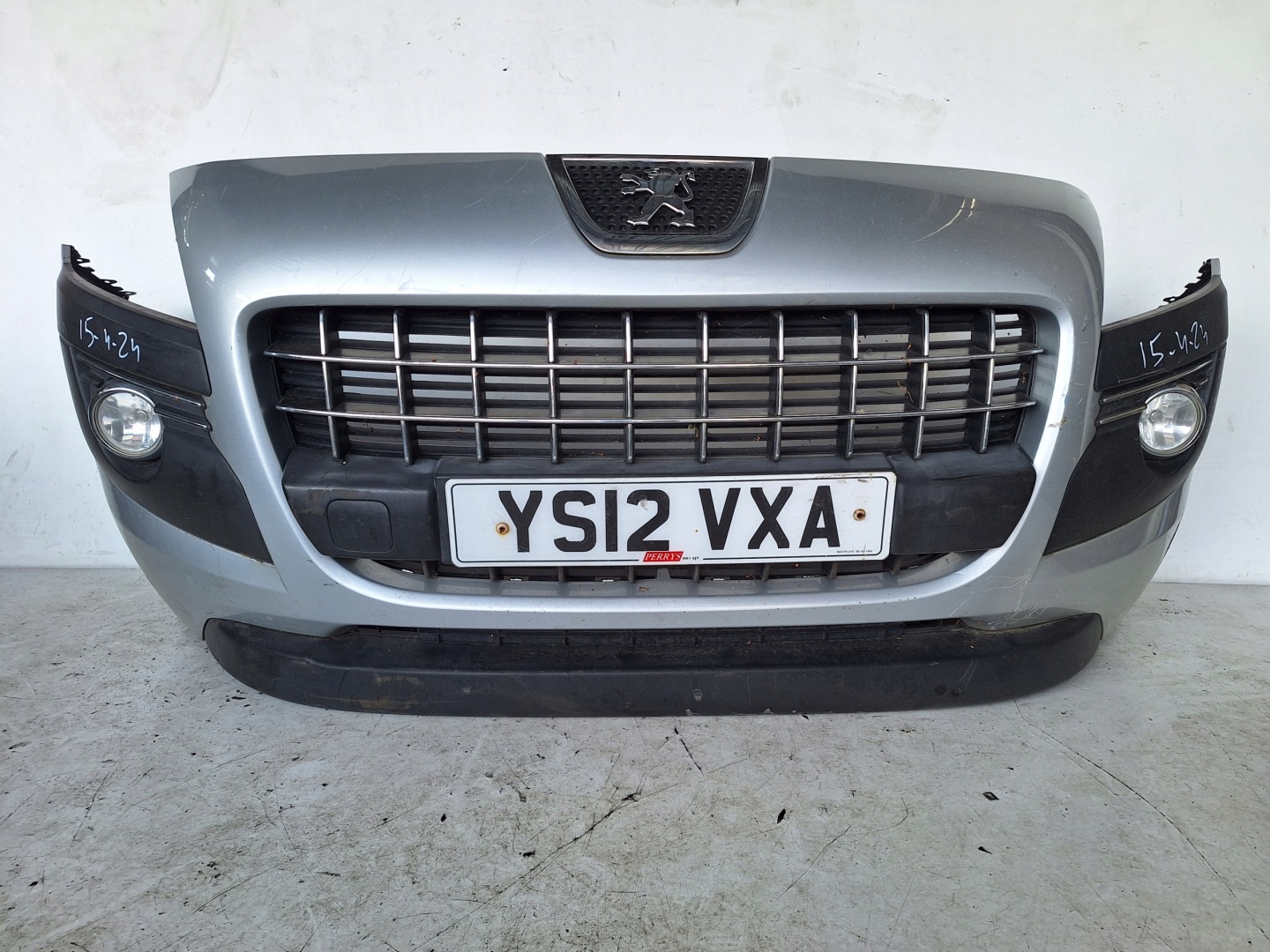 PEUGEOT 3008 T84 08-13 Stoßstange