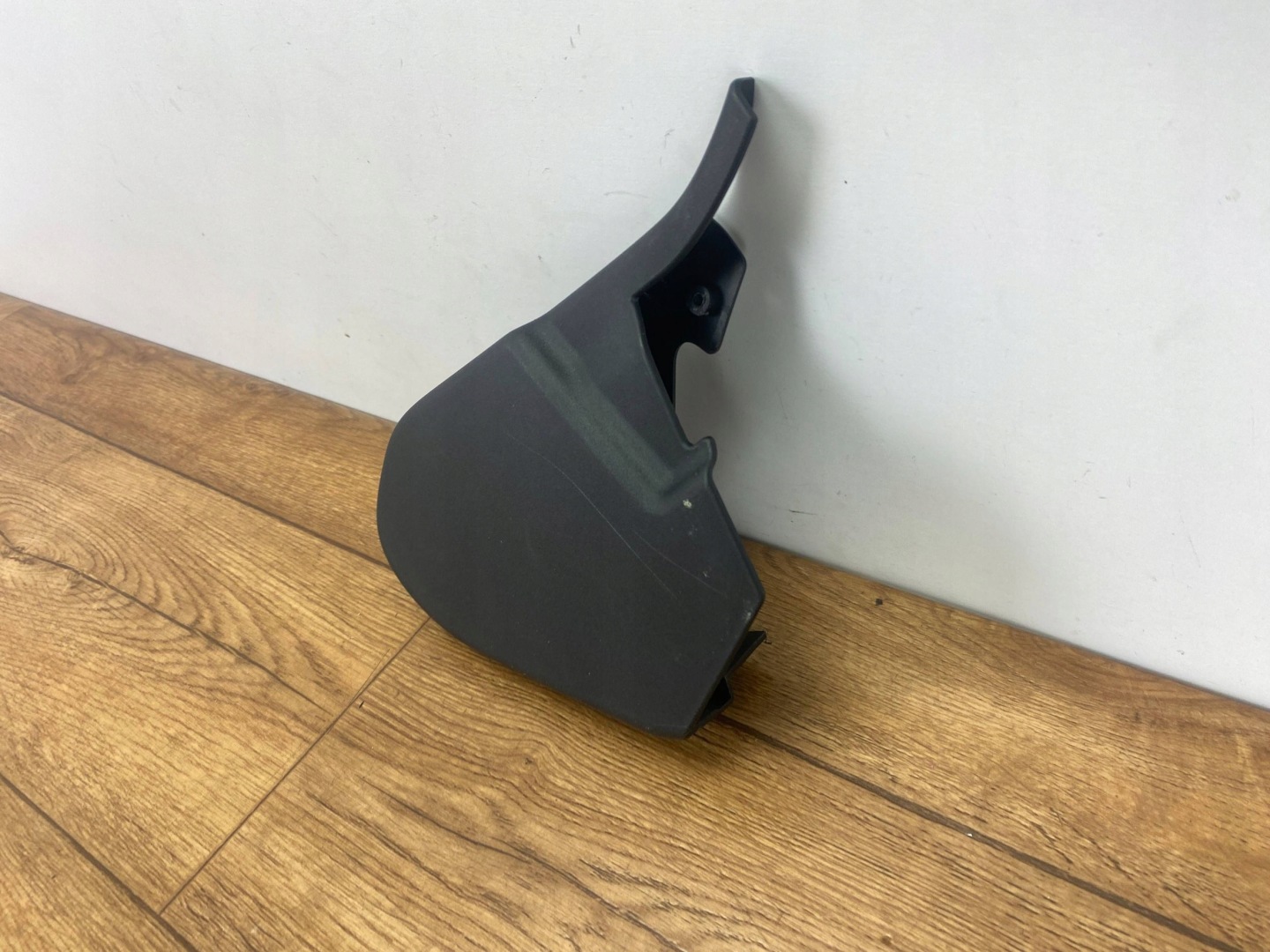 plastic cover spoiler seat Ford Escape IV 2020+