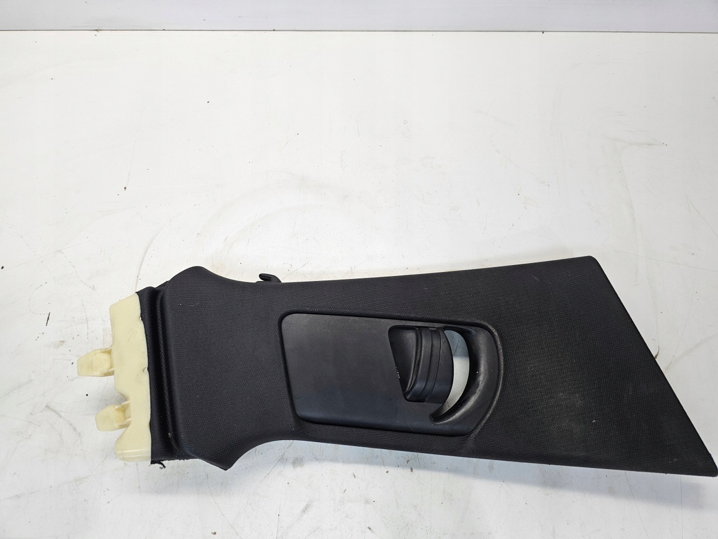 cover SLUPKA B right AUDI A4 B8 8K0867282B V48
