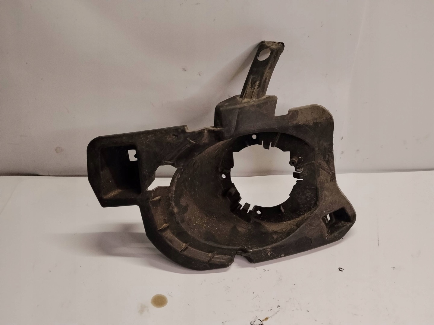 Support plaque Feux antibrouillard Droit Citroen Berlingo 2008-2018 9677621280