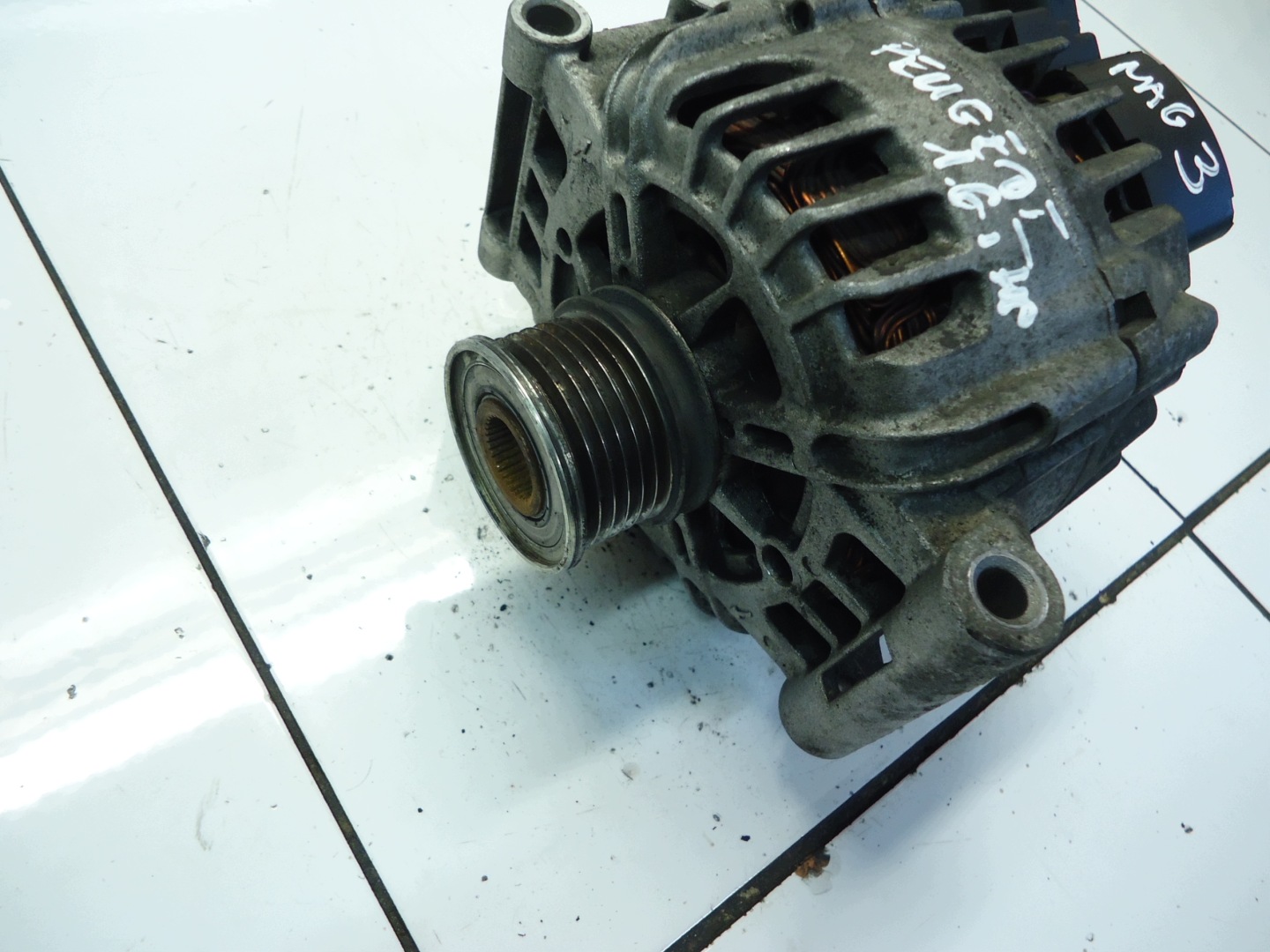 MINI COOPER R56 1.6 THP N14B16 ALTERNATOR V757651380
