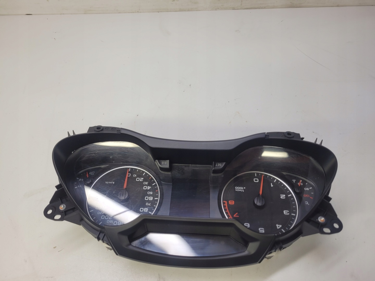 dials dials AUDI A4 B8 8K0920900 2.0 TFSI EUR