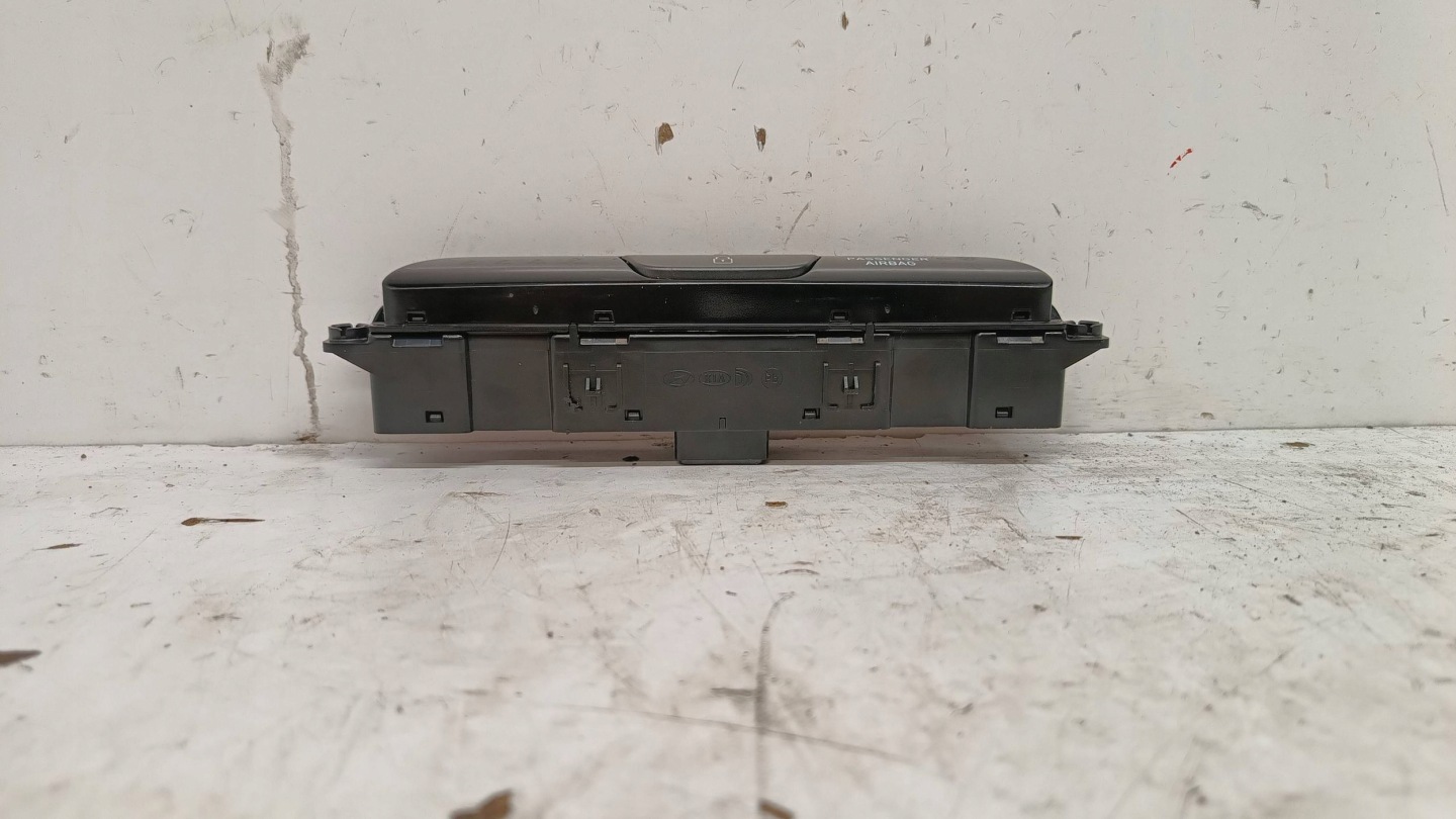 HYUNDAI I30 III PANEL switch door PASSENGER airbag 93770G4000 2017