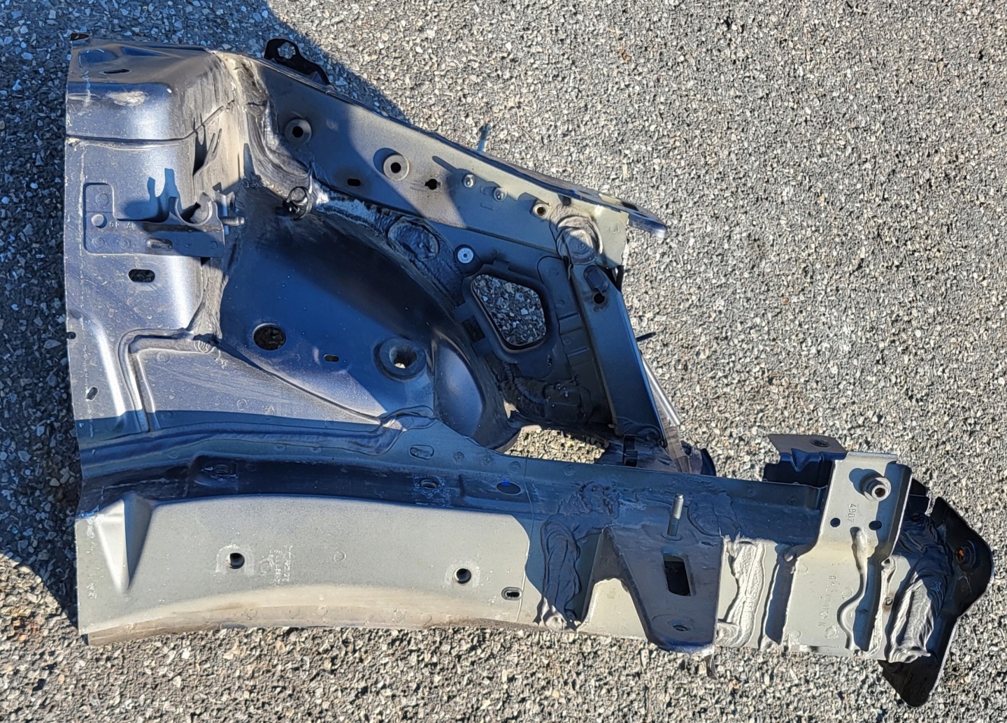 quarter left front quarter FARTUCH placement RENAULT LAGUNA III 3 OE
