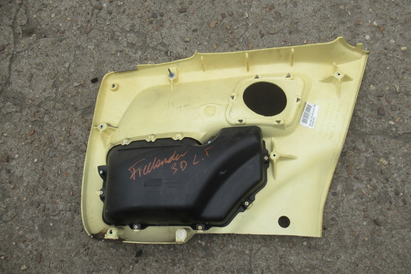 FREELANDER 02R 3D Seite Tür links heck