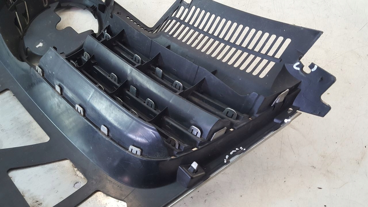 maska chladiče maska VW Golf V