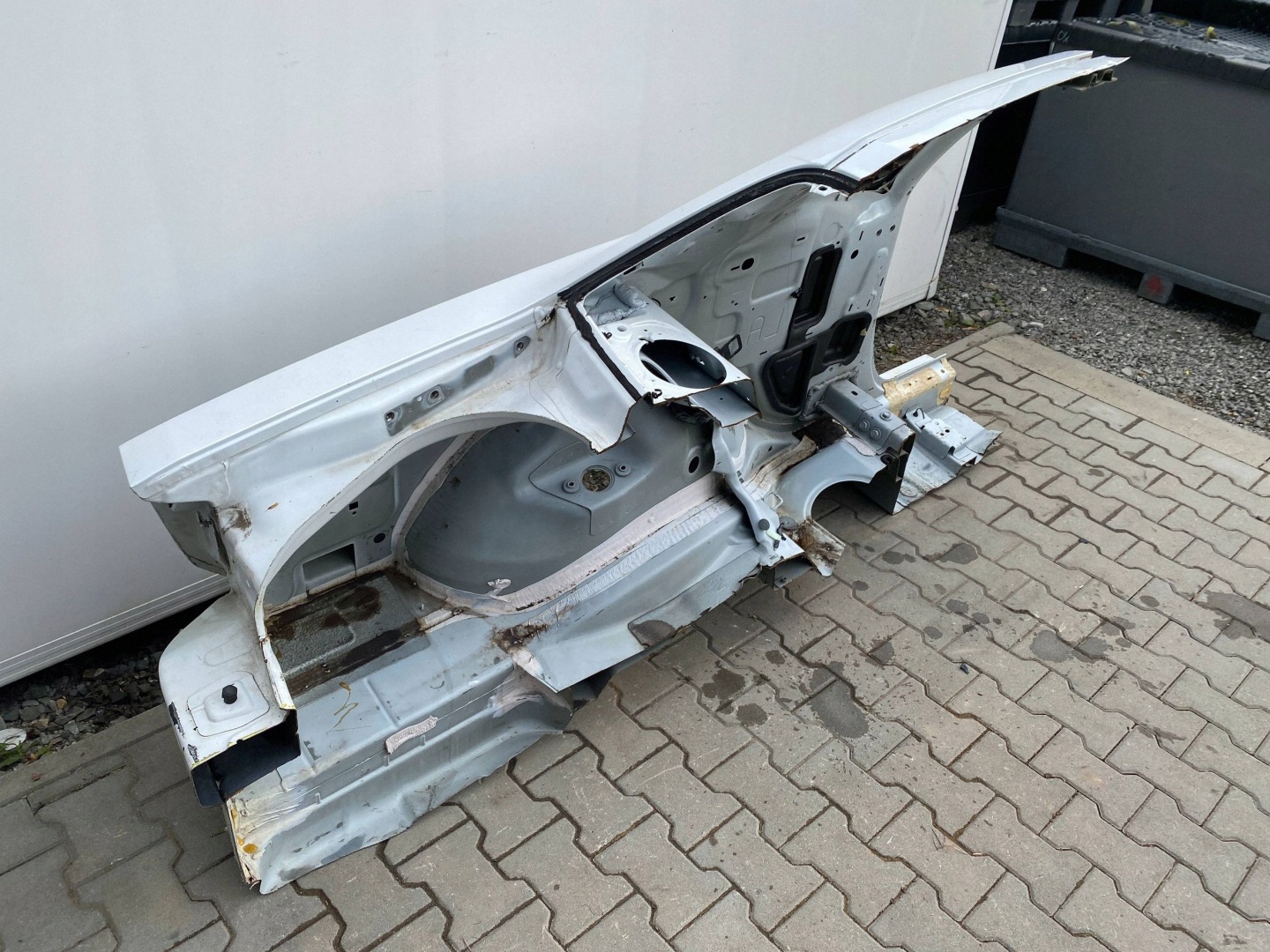 radhaus längsträger hinten links kotflügel Dodge Challenger 2015
