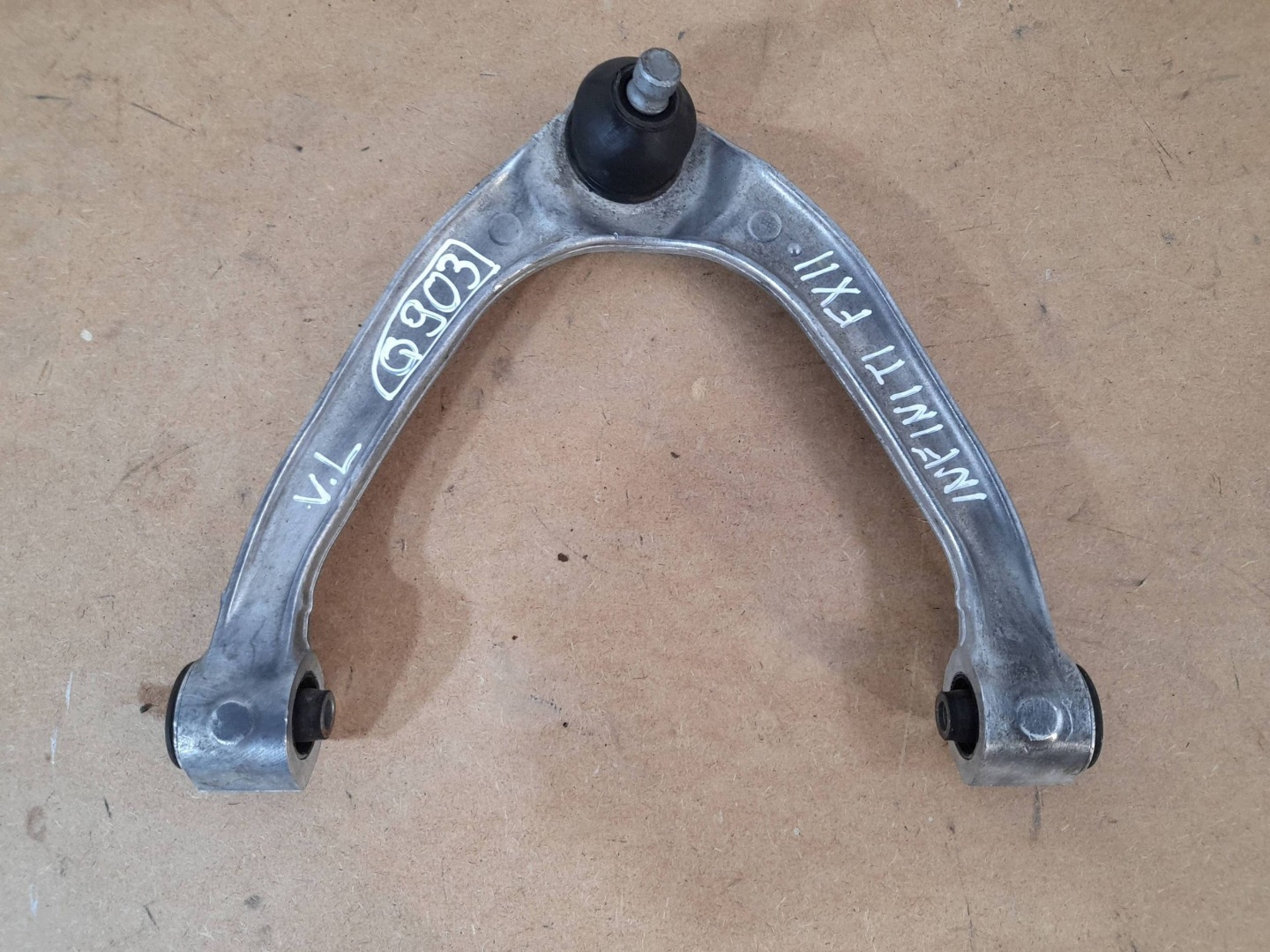 Infiniti FX II Q50 arm upper front left (Q903)