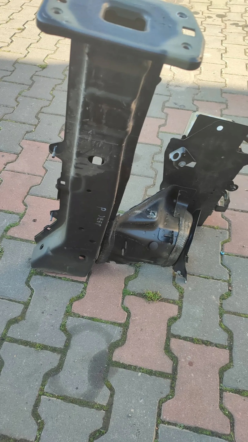 Jeep Cherokee 2015 right side quarter