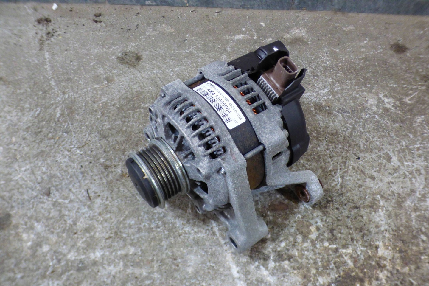 Opel Corsa E 1.4 B alternator 13585664 st.BDB