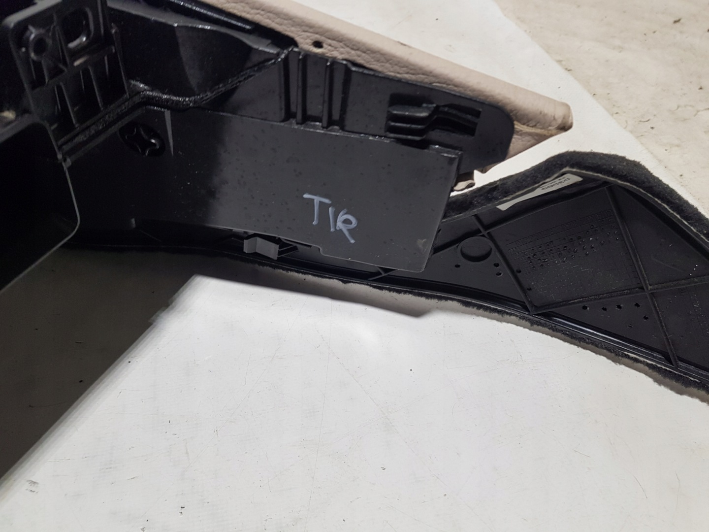 TUNEL central armrest BMW 7 F01 F02