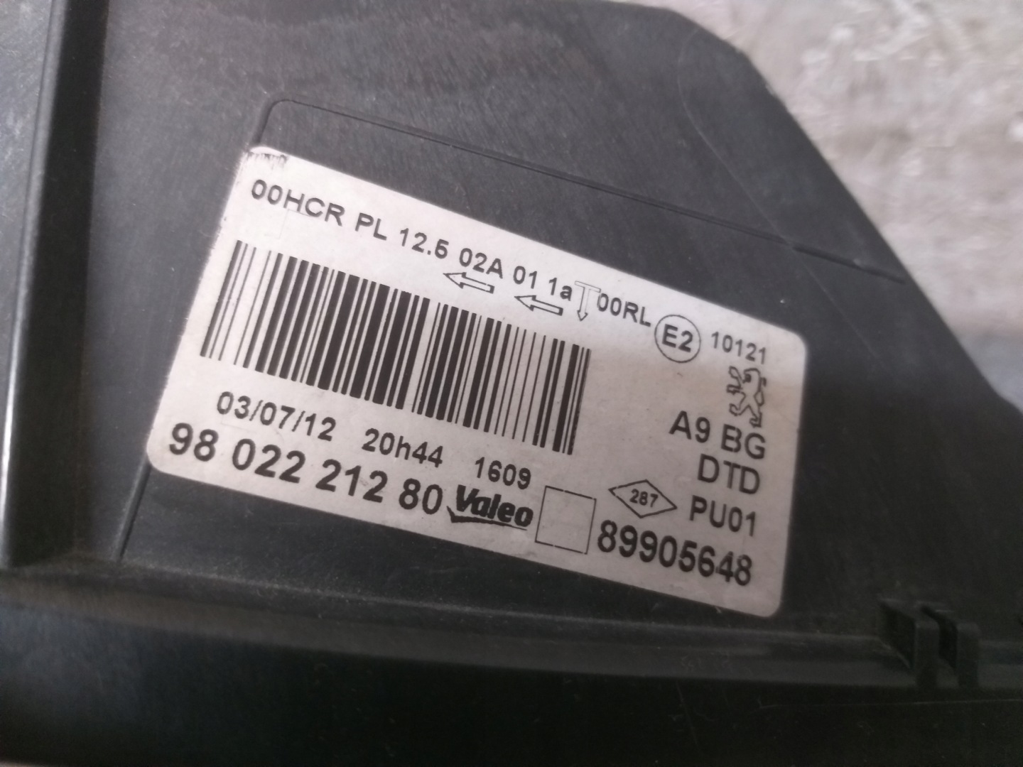 LIGHT FRONT RIGHT PEUGEOT 208 980222180