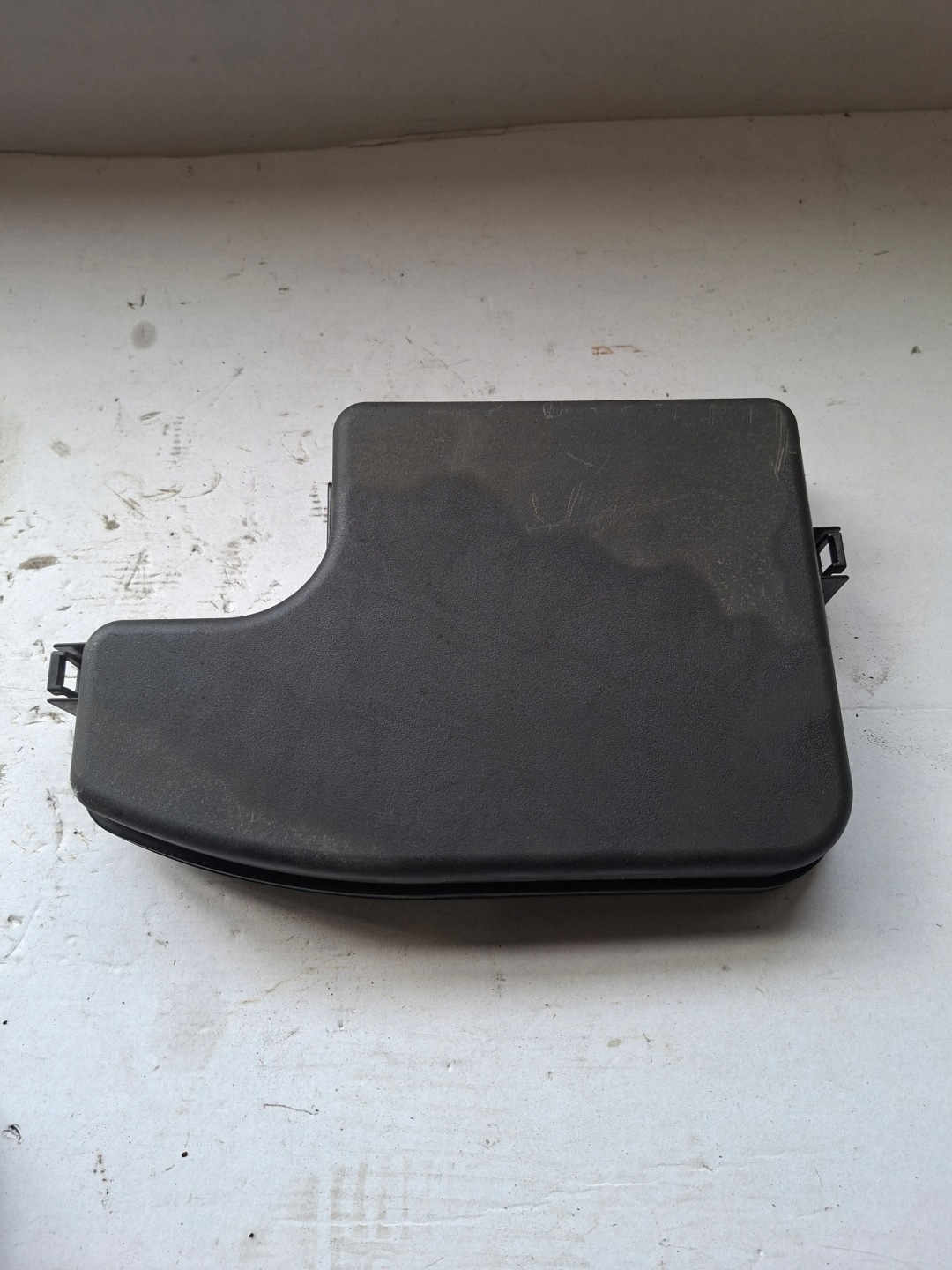 Abdeckung des Sicherungskastens MAZDA III BM