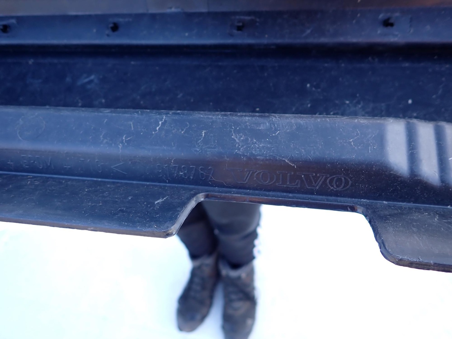 VOLVO S60 and 1 00-10 threshold moulding threshold right