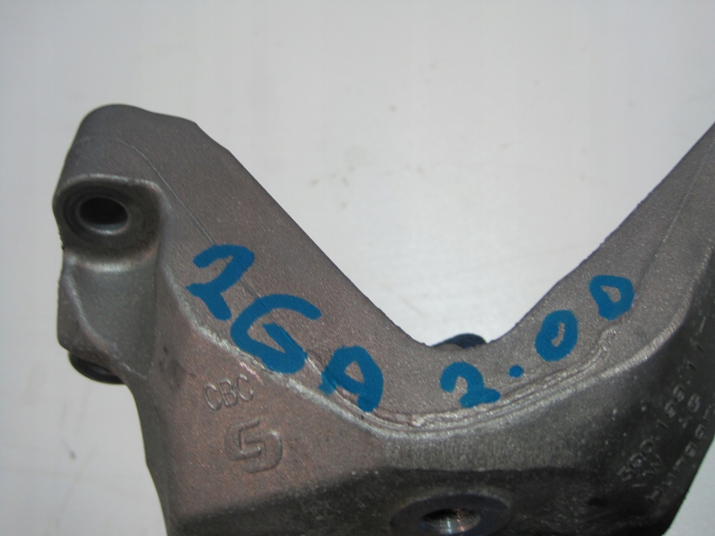 Support VW POLO 2GA 2,0D 3Q0199117A