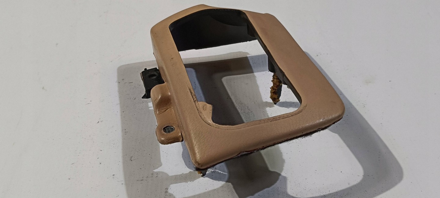 frame cover control panel swiatlami Maserati Granturismo 2008