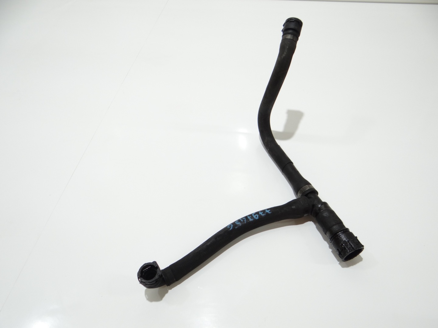 prijenos crijevo vode BMW E60 E61 LCI 256D2 7787456 (4647637)