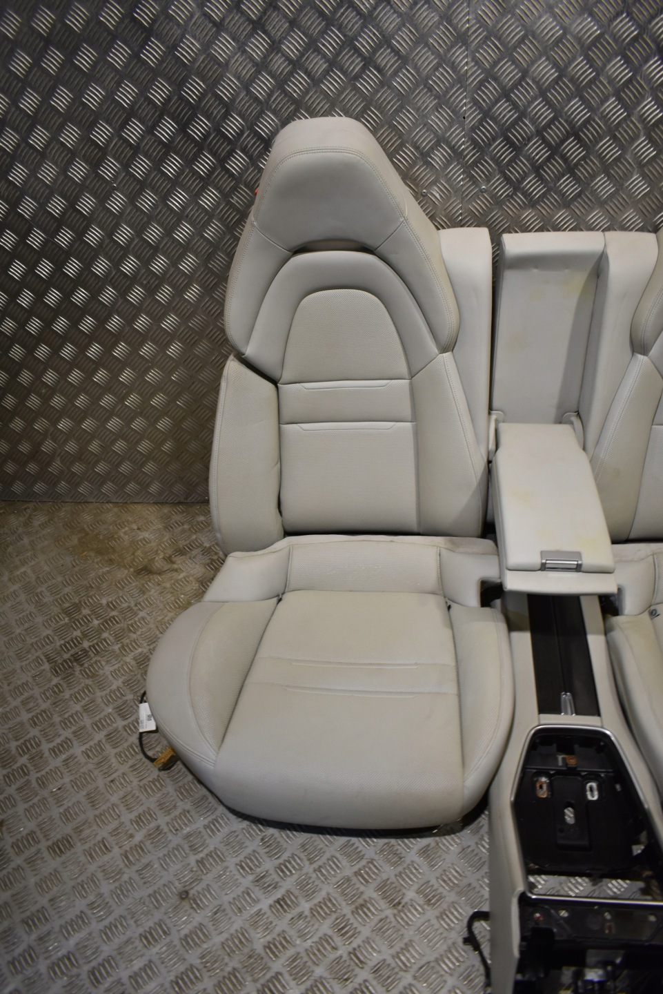 SITZ HINTEN KPL. LEDER PORSCHE PANAMERA 971 GLATTLEDER KREIDE 1