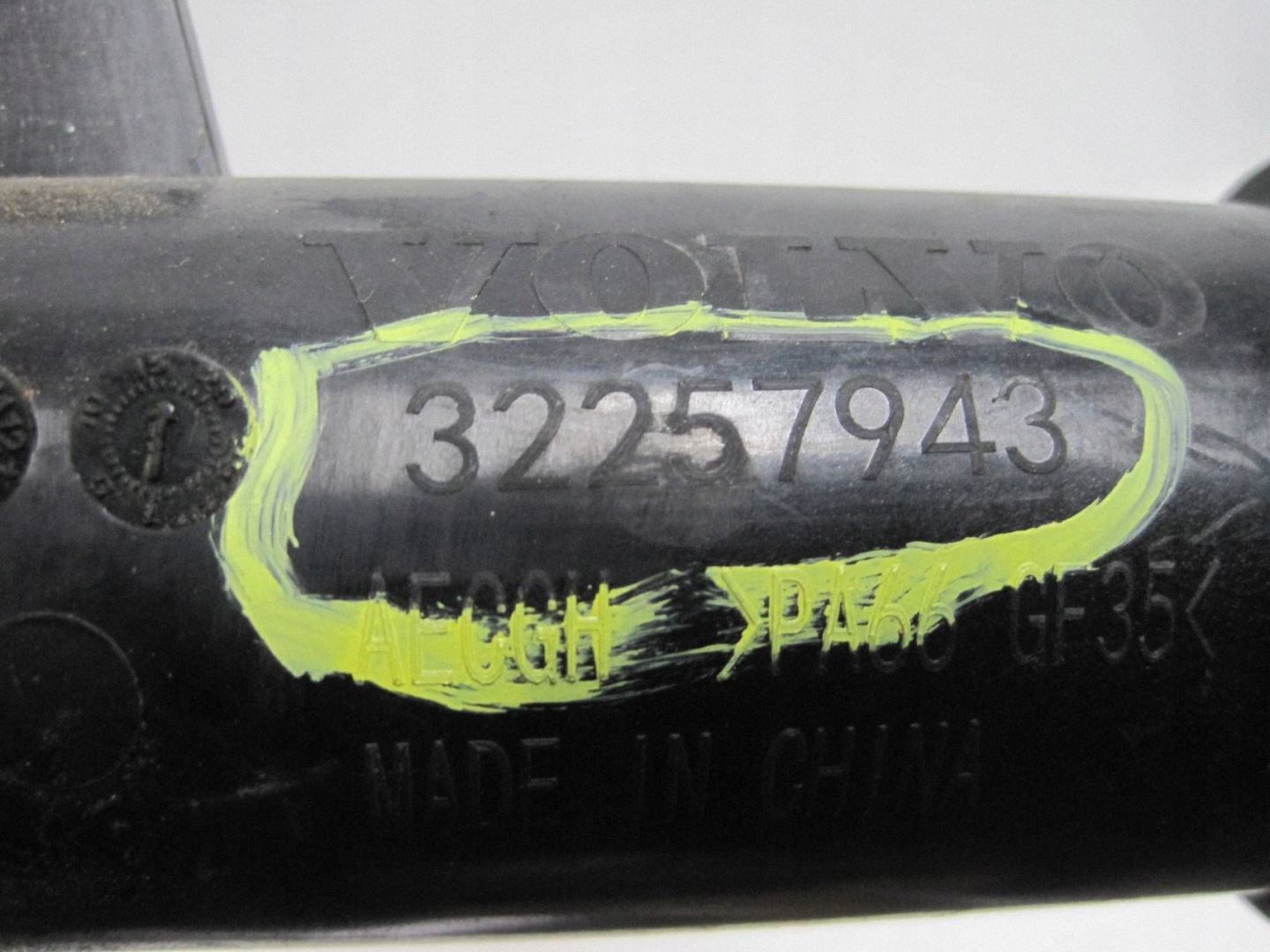 pipe DOLOTOWA VOLVO S60 XC60 32257943