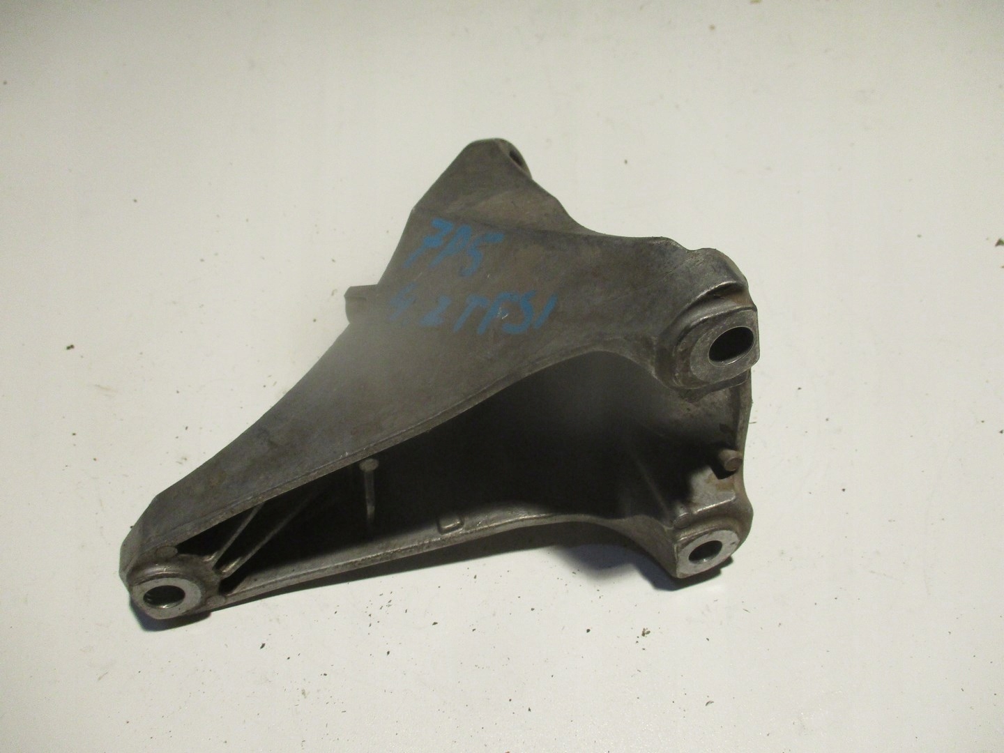 holder engine mount 7L8199308A